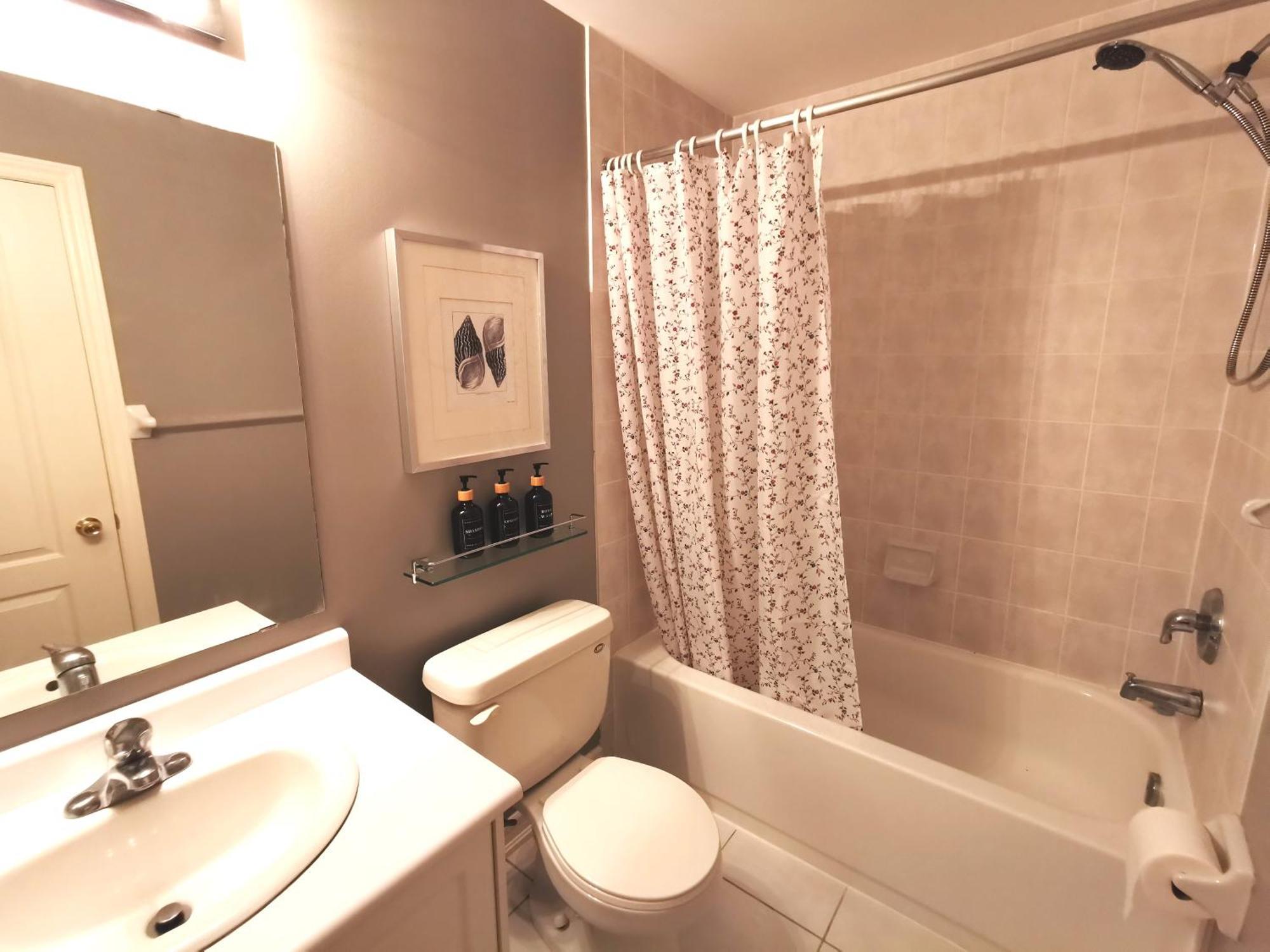 4 Bedroom 3 Washroom Charming Home In Markham With Warm Cozy Vibe Exteriér fotografie