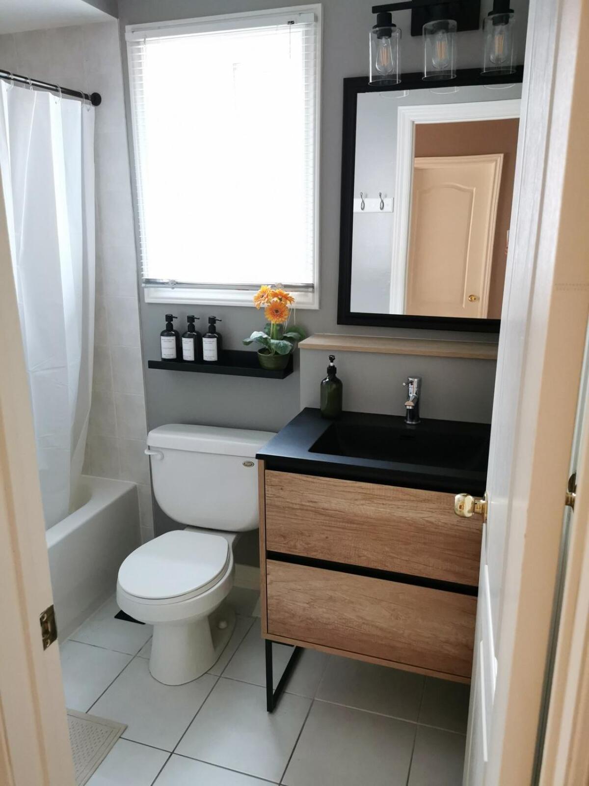 4 Bedroom 3 Washroom Charming Home In Markham With Warm Cozy Vibe Exteriér fotografie